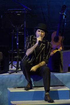 20051123084936--d2x0813.jpg