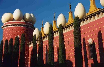 20061027211810-1368020-dali-museum-figueres.jpg