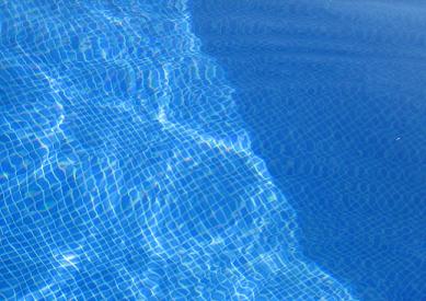 20070717093331-piscina.jpg